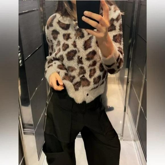 ZARA FAUX FUR ANIMAL JACQUARD KNIT CARDIGAN - Picture 6 of 6